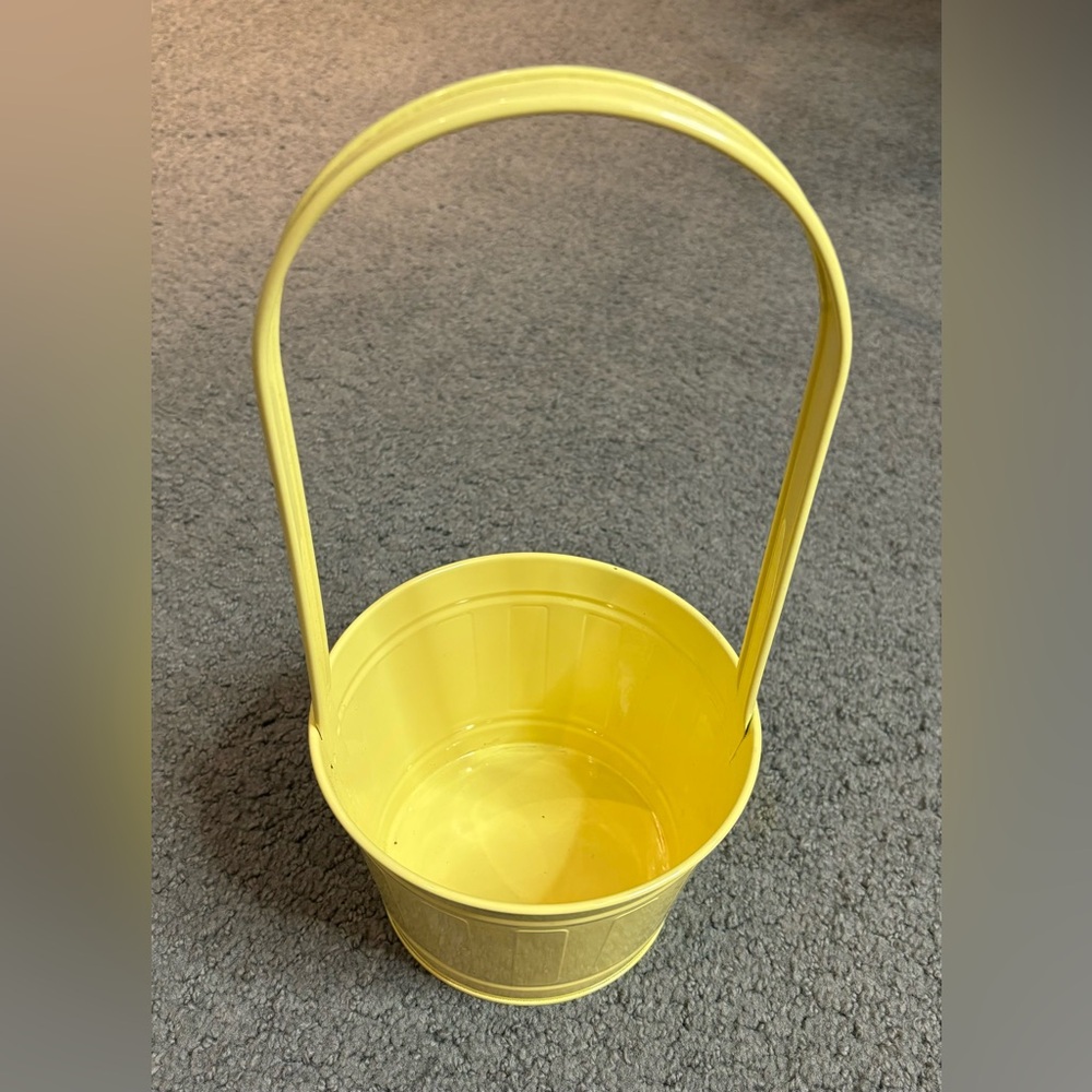 Edible Arrangements Yellow Tin Basket 13.5” x 6”